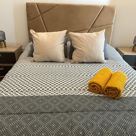Garden Campo De Ourique Guest House - Hostel Lisboa المظهر الخارجي الصورة